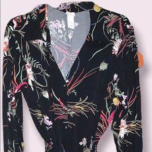 H&M floral print black button down shirt dress with tie belt (size XL)